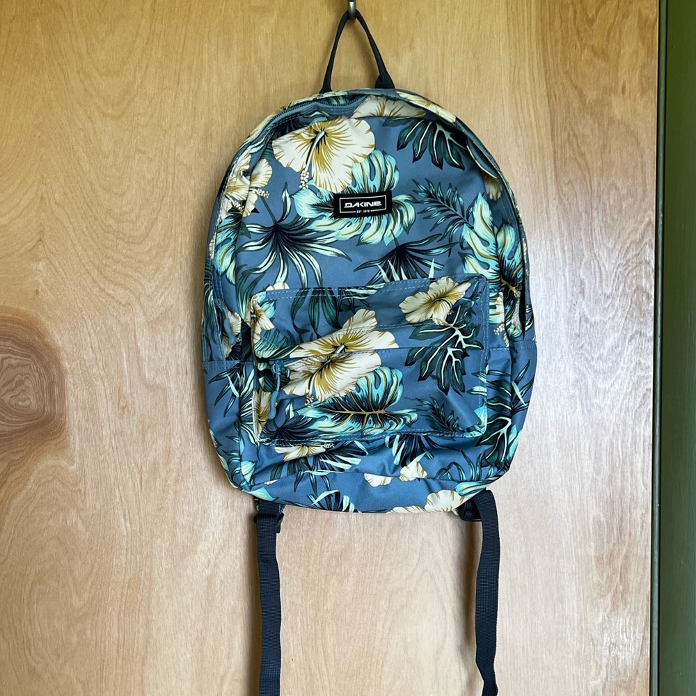 365 Mini Dakine 12L backpack